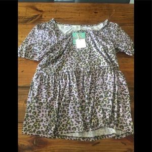 New with tags purple cheetah print shirt